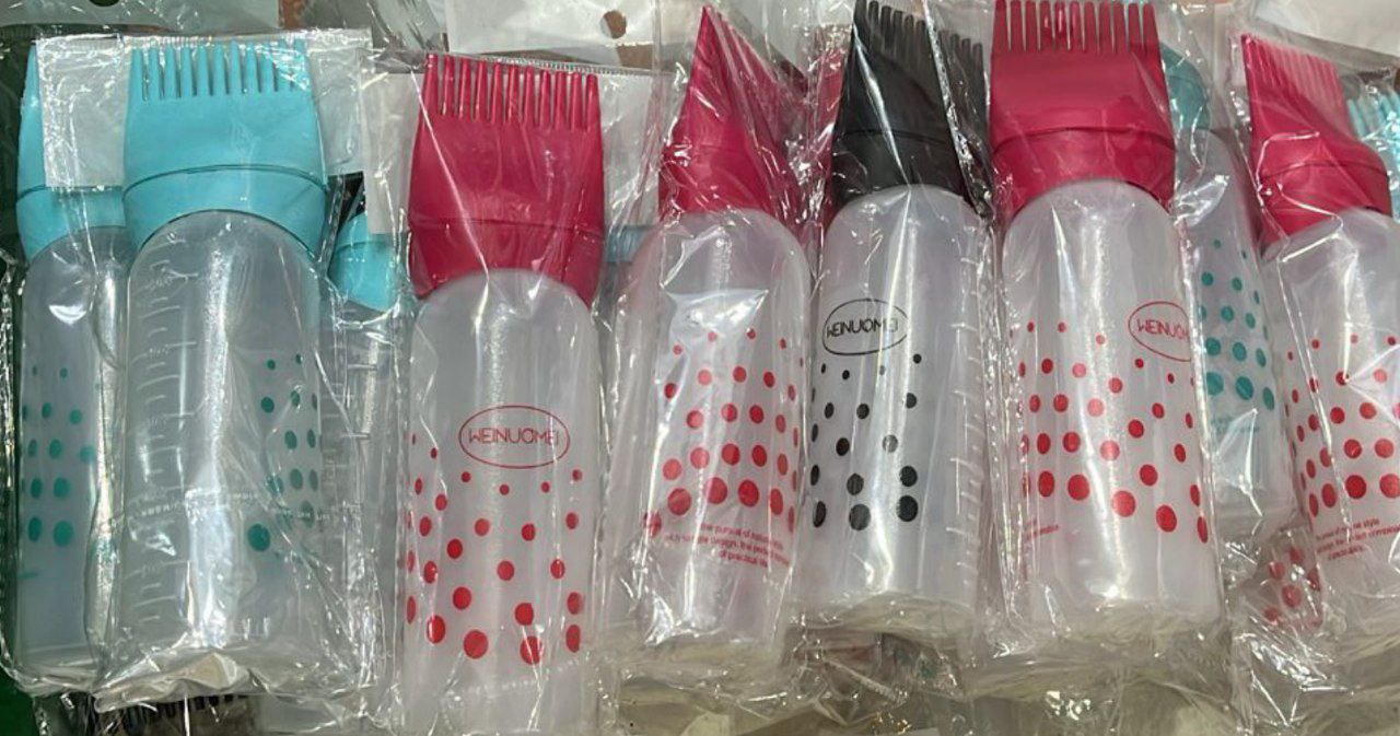 زجاجة توزيع مشط الجذور متدرجة القياس مصممة لتسهيل تطبيق صبغات الشعر والزيوت بدقة