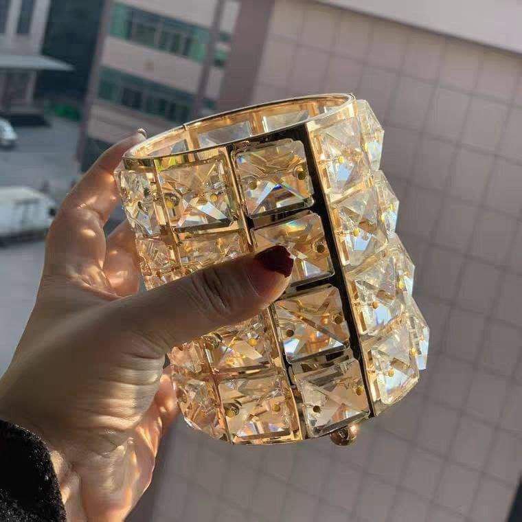 مقلمة ومنظم حامل فرش كريستال