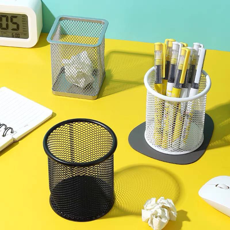 مقلمة وحامل ادوات واكسسوارات الميك اب معدن لون اسود فقط