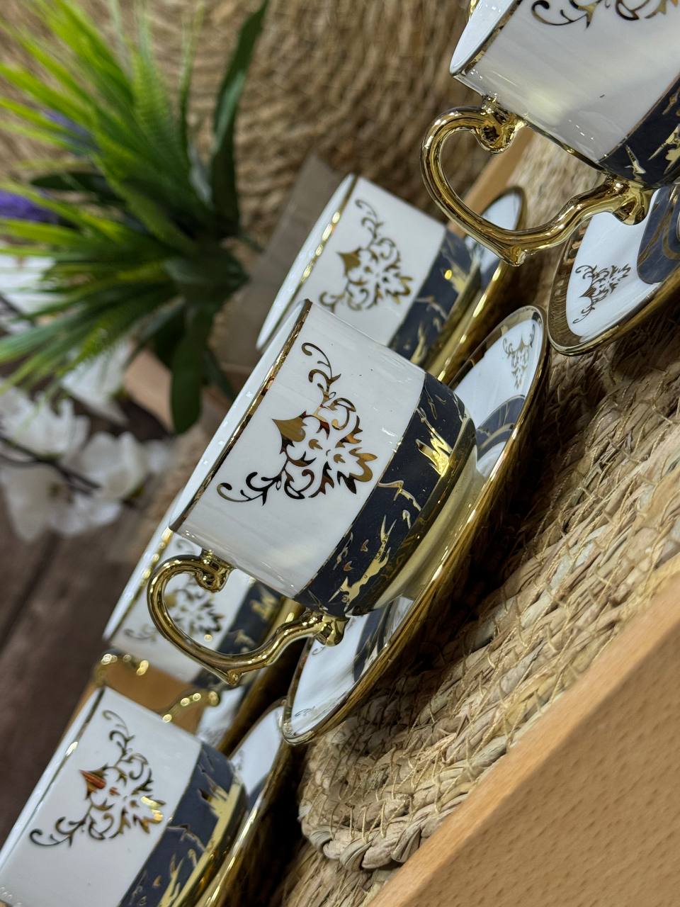 طقم قهوة بورسلين 6 قطعة أبيض فى جولد مجزع مربيل اسود مستورد