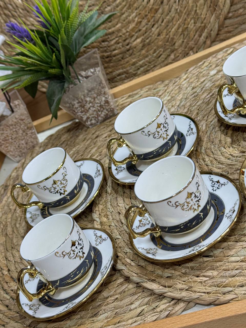 طقم قهوة بورسلين 6 قطعة أبيض فى جولد مجزع مربيل اسود مستورد