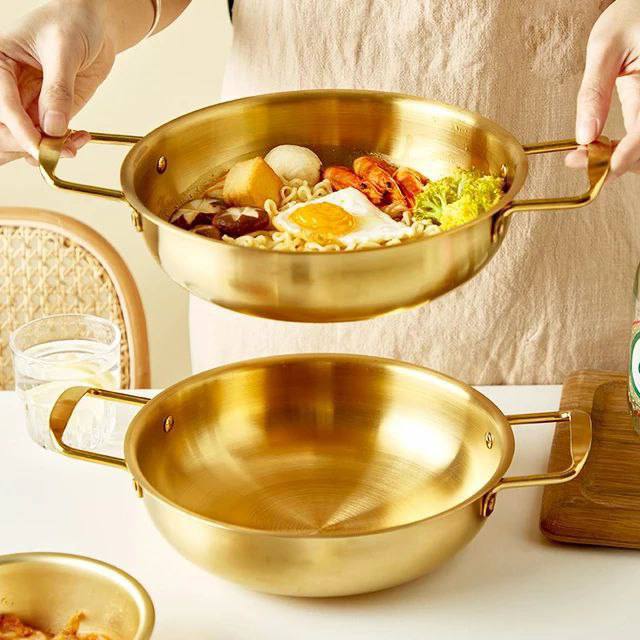 طقم طاسات تقديم استانليس مدهب على مغناطيس مصنوعه من الفولاذ المقاوم للصدأ