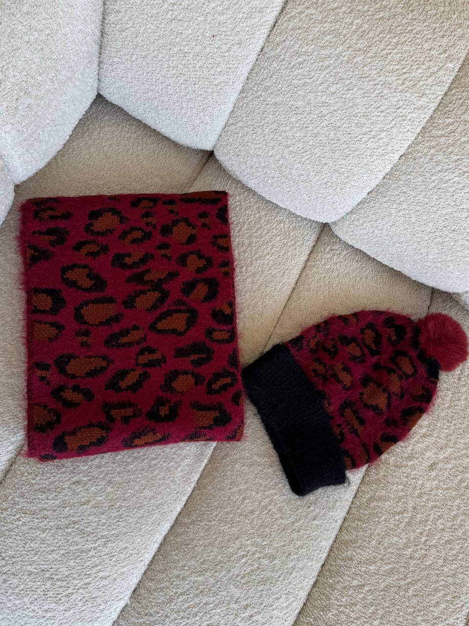 طقم سكارف وطاقية هات تريكو